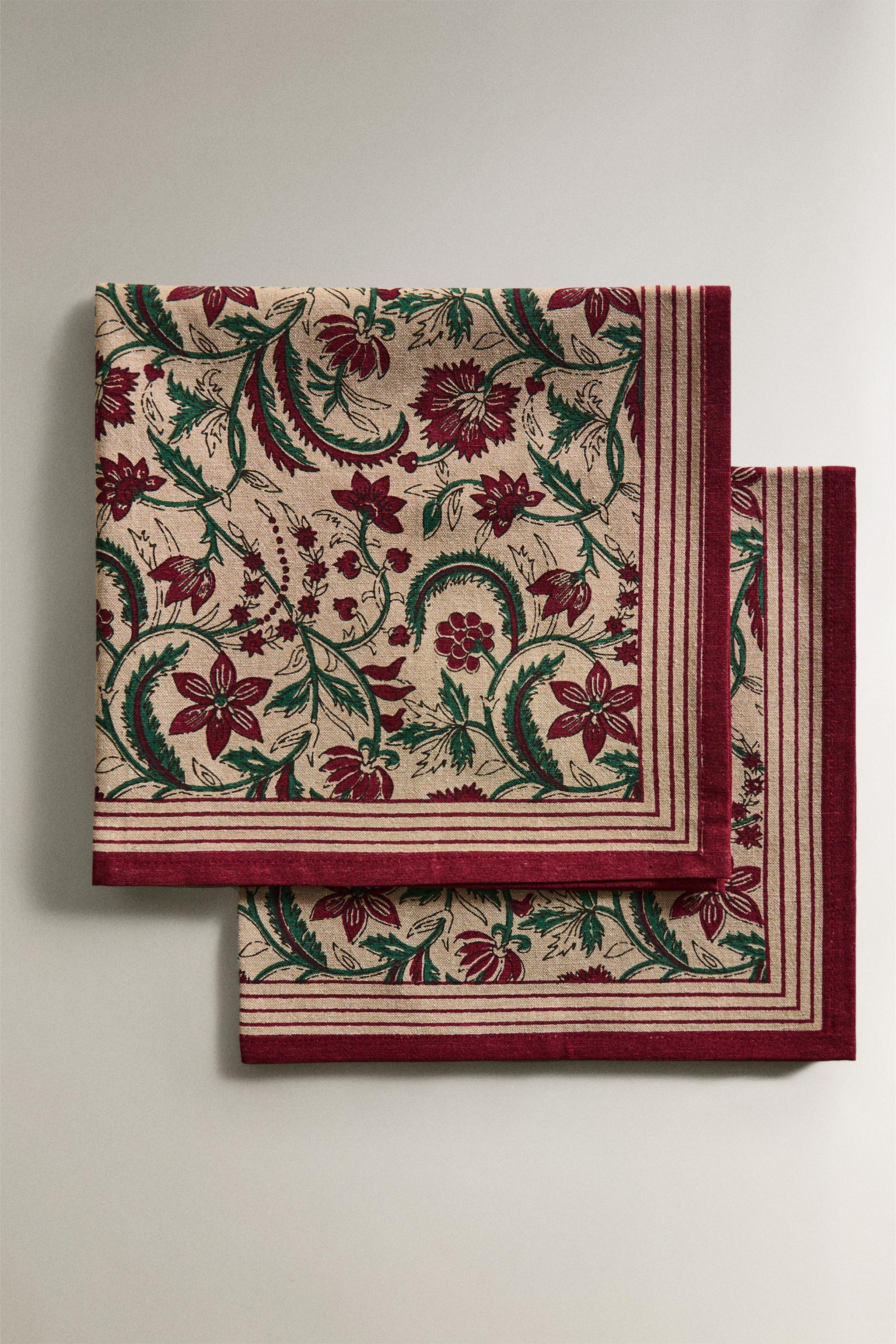 SET OF FRAMED FLORAL COTTON CHRISTMAS NAPKINS (SET OF 2)